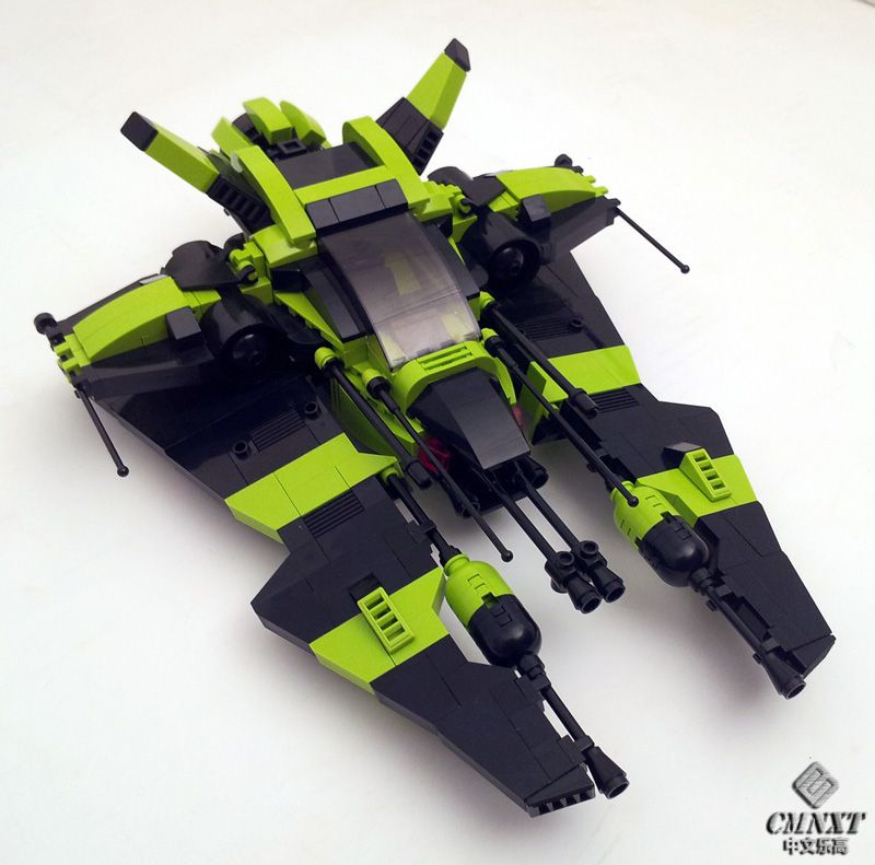 LEGO MOC Space 271 Sweeper fighter.jpg