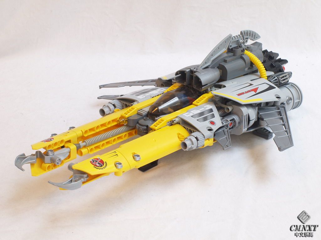 LEGO MOC Space 273 Blade I.jpg