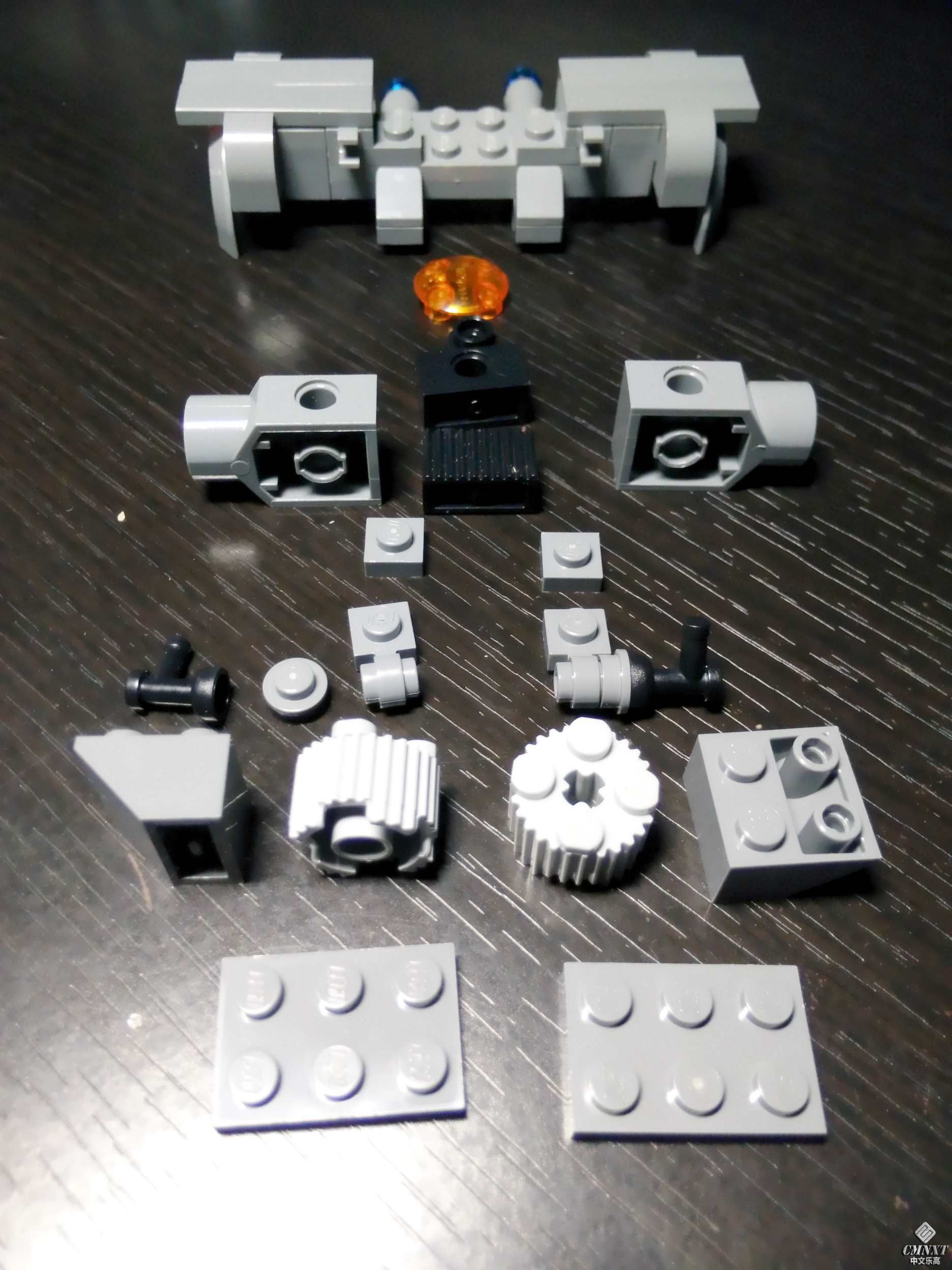 LEGO MOC Iron Giant Instruction - Body 04.jpg