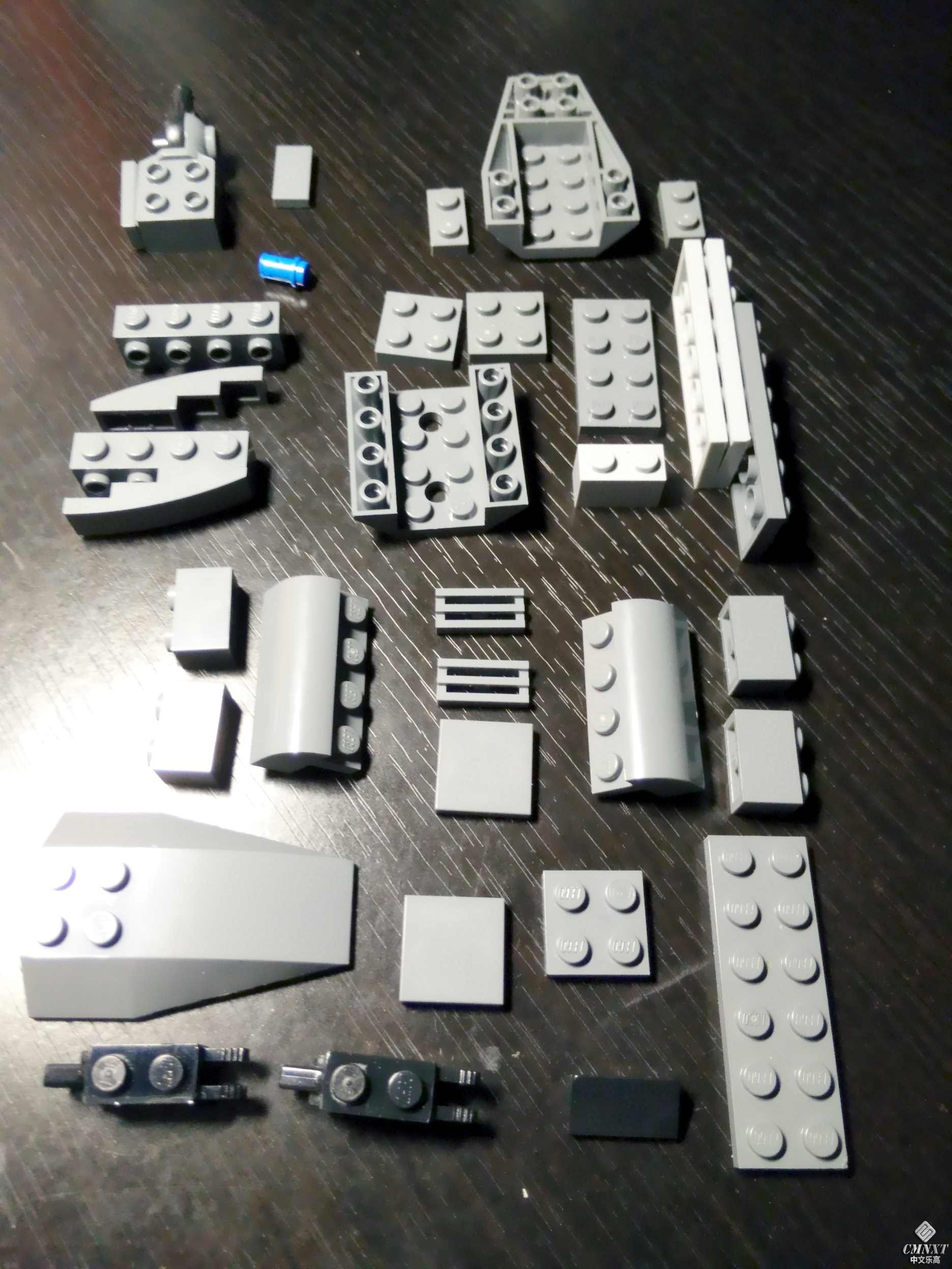 LEGO MOC Iron Giant Instruction - Leg 03.jpg