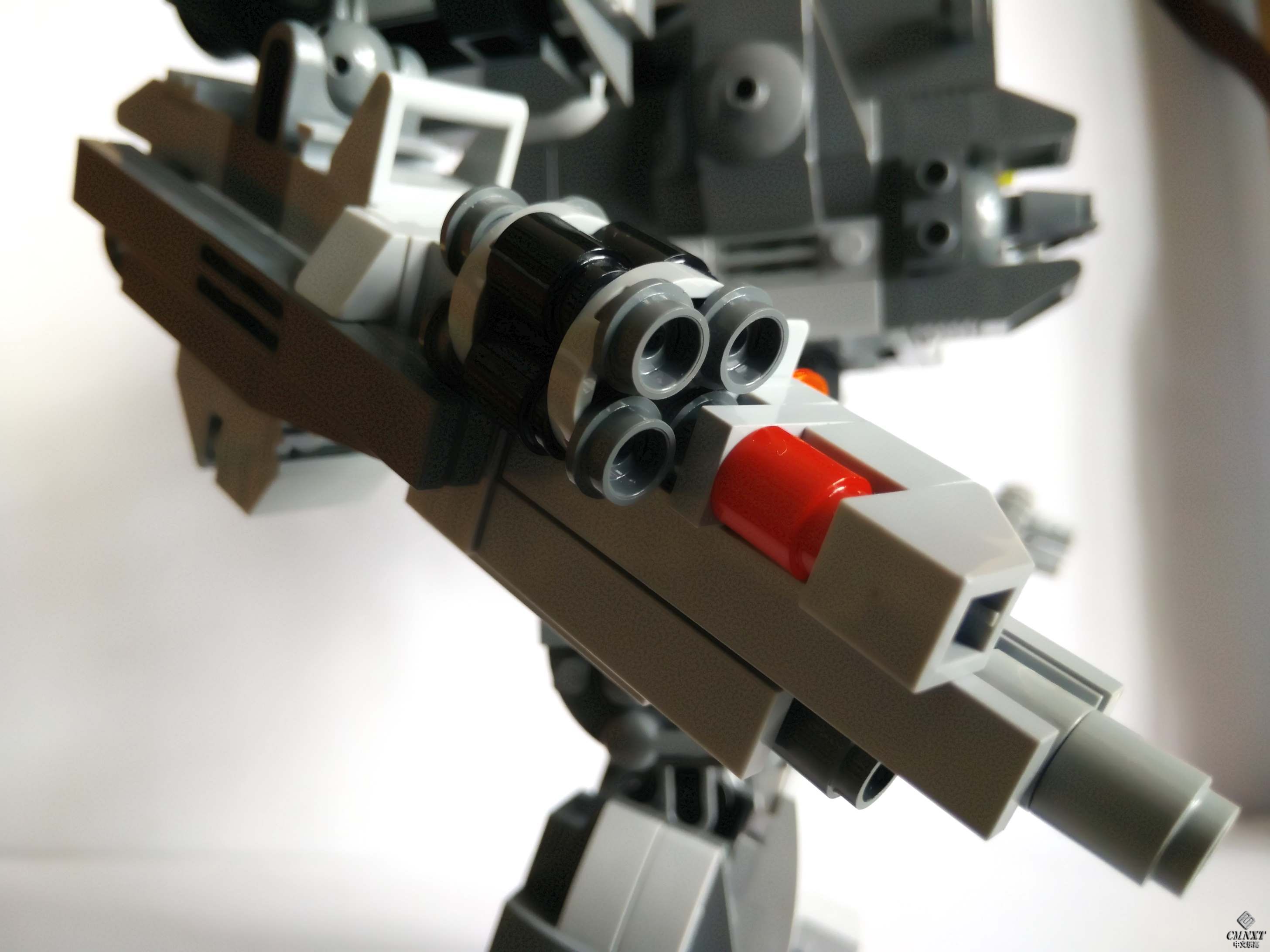 LEGO MOC Conqueror Heavy Armo 10.jpg