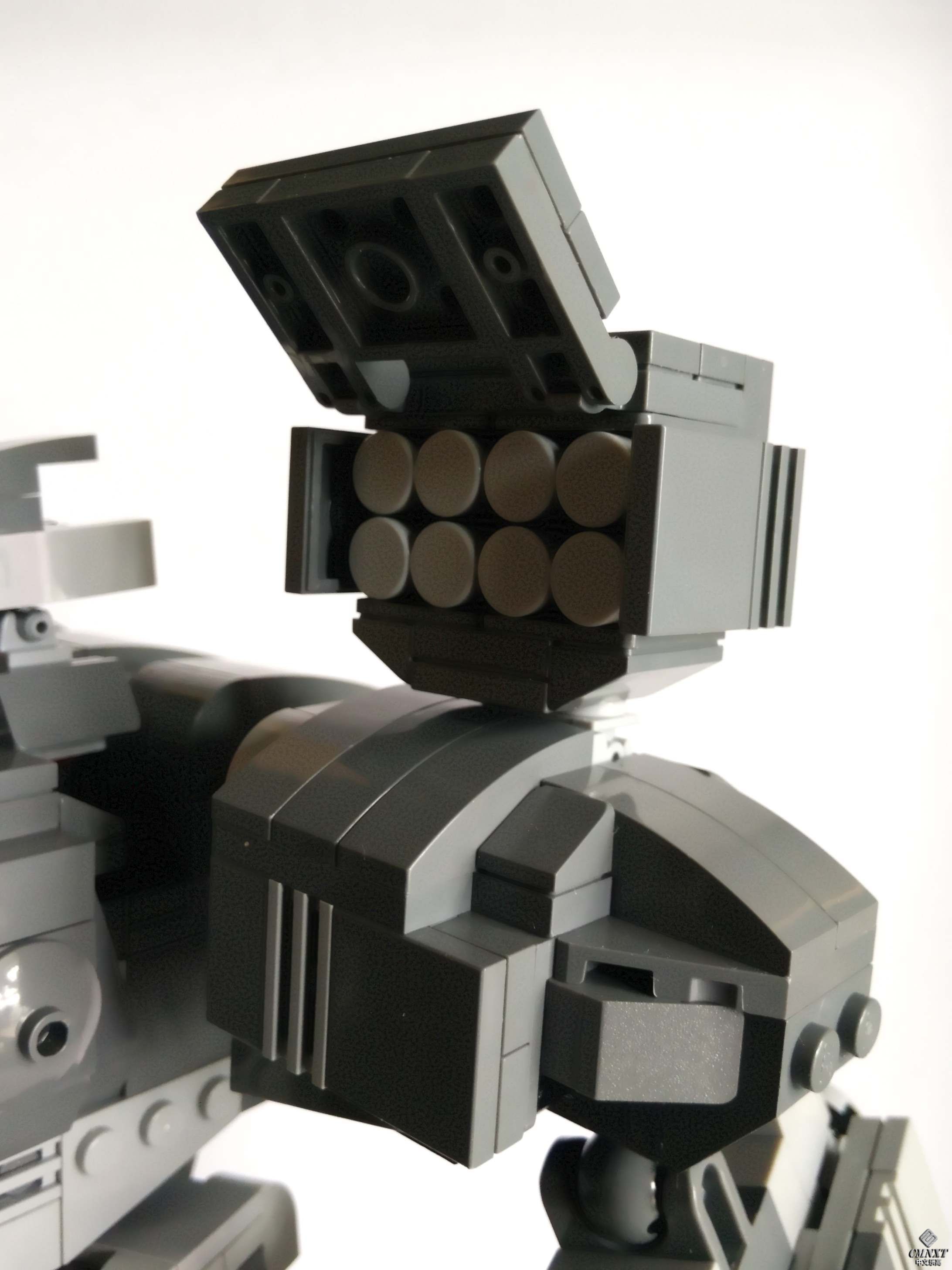 LEGO MOC Conqueror Heavy Armo 13.jpg