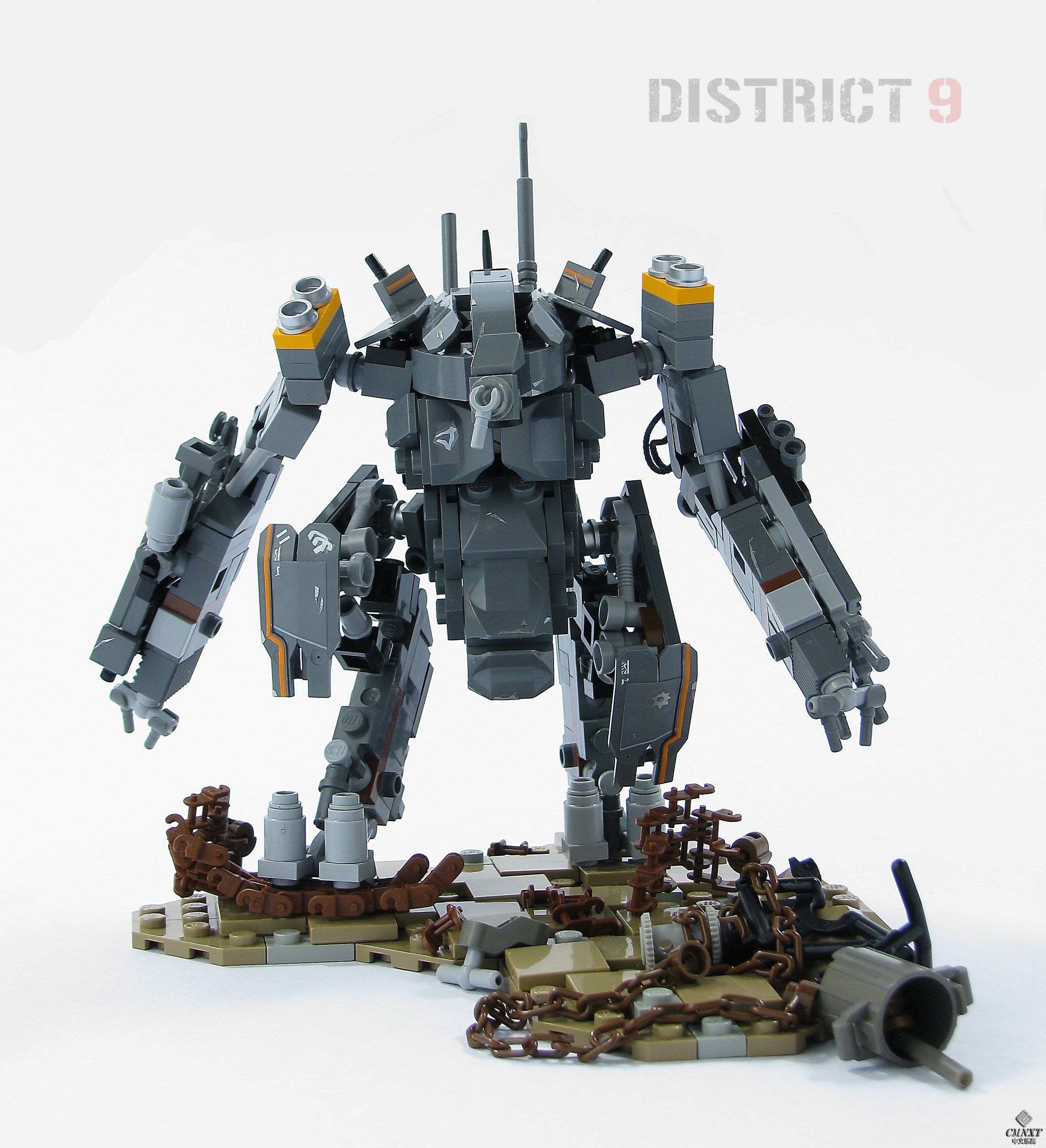 LEGO MOC District 9 MechSuit 01.jpg