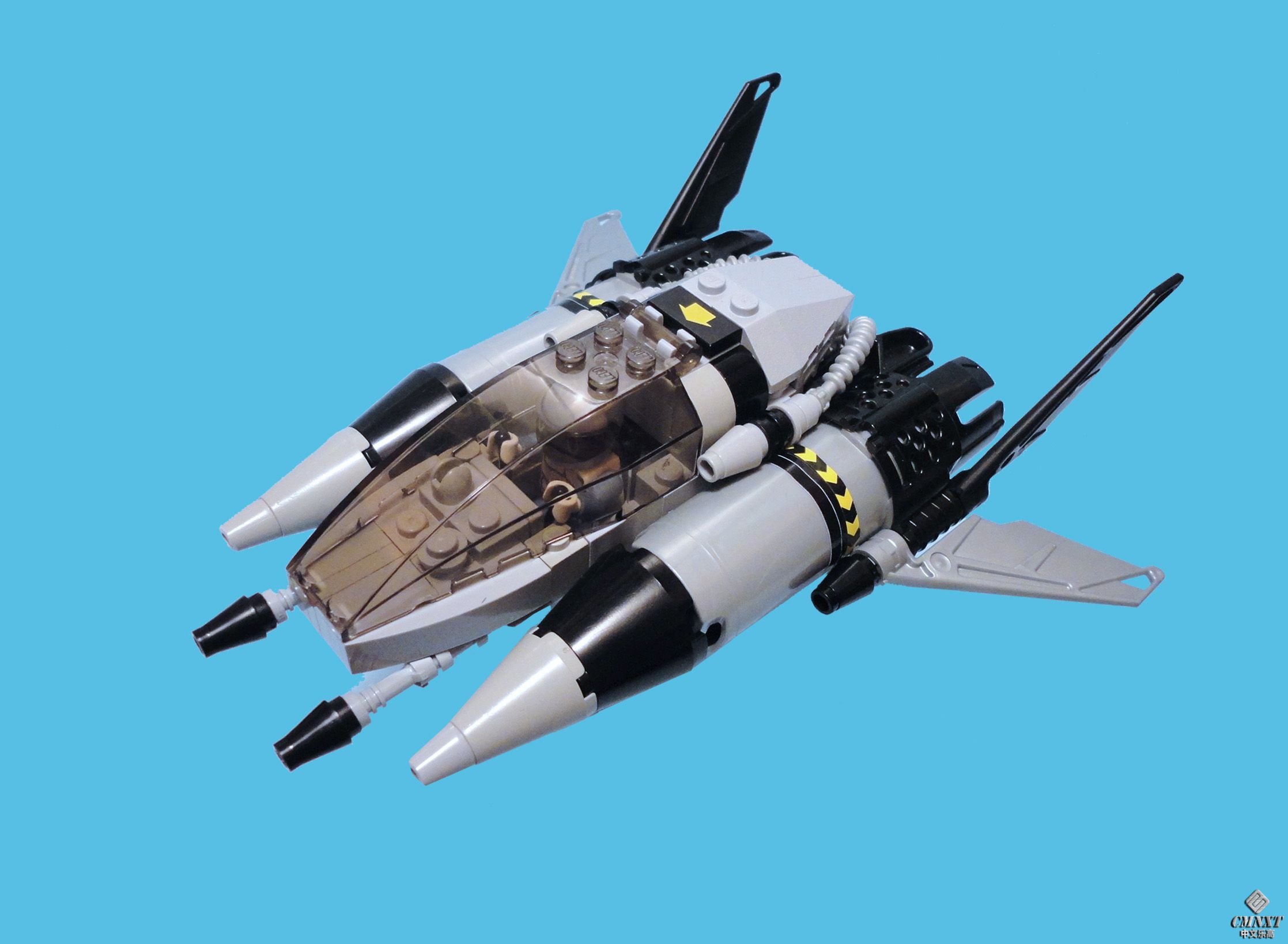 LEGO MOC Space 089 LT-95 Tiger Shark.jpg
