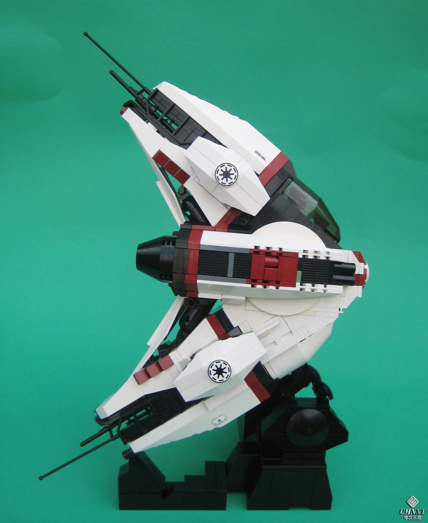 LEGO MOC Space 105 AGLCA.jpg