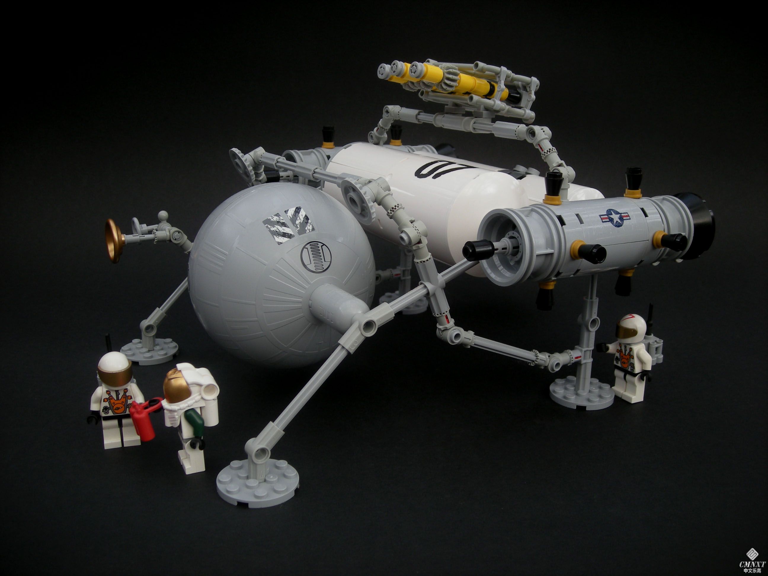 LEGO MOC Space 108 Boeing C15 Strike Eagle lunar starfighter.jpg