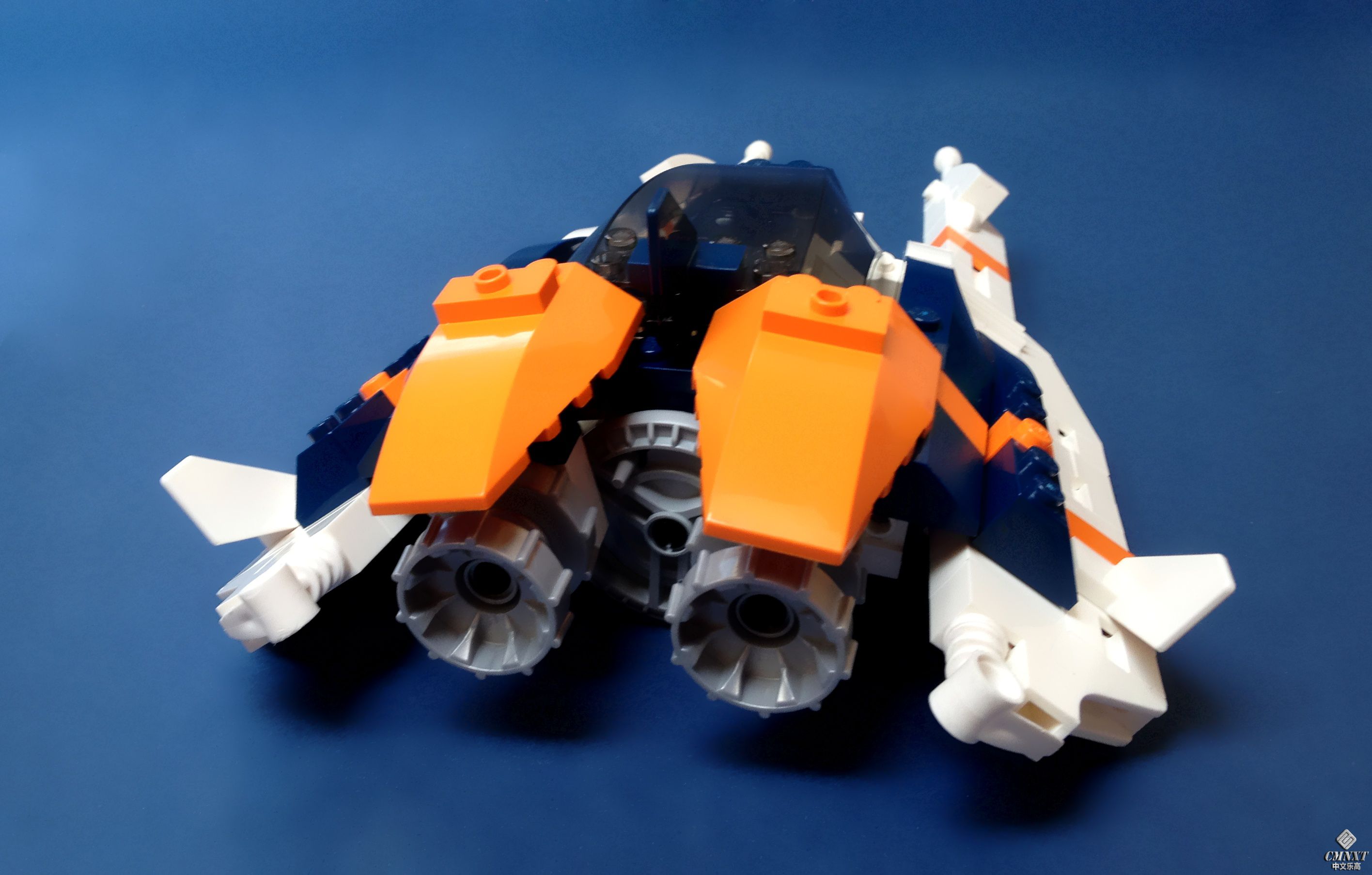 LEGO MOC Space 125 Alien-39-Trasera.jpg