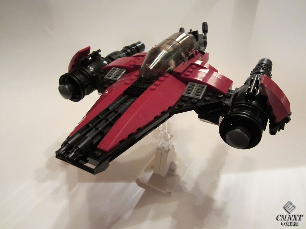 LEGO MOC Space 233 Trident-class airspeeder.jpg