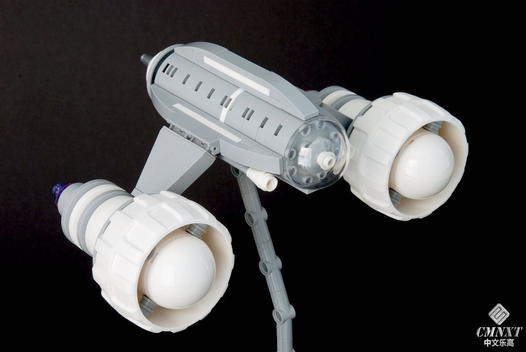 LEGO MOC Space 301 Tube fighter.jpg