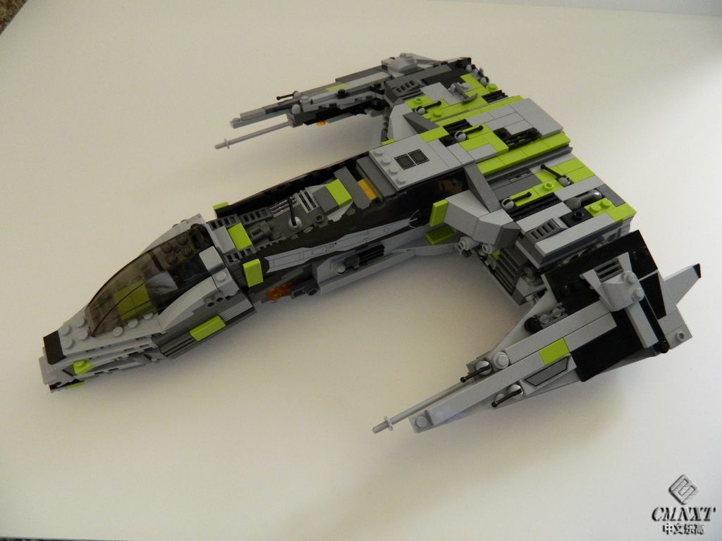 LEGO MOC Space 419 Mazuma 245.jpg