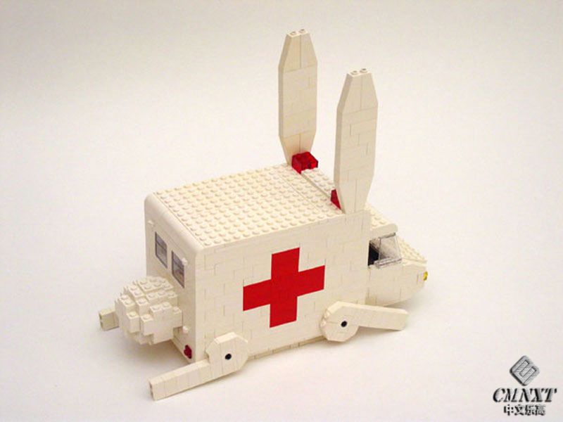 LEGO MOC Art 034 Rabbit ambulance 08 - Nathan Sawaya.jpg
