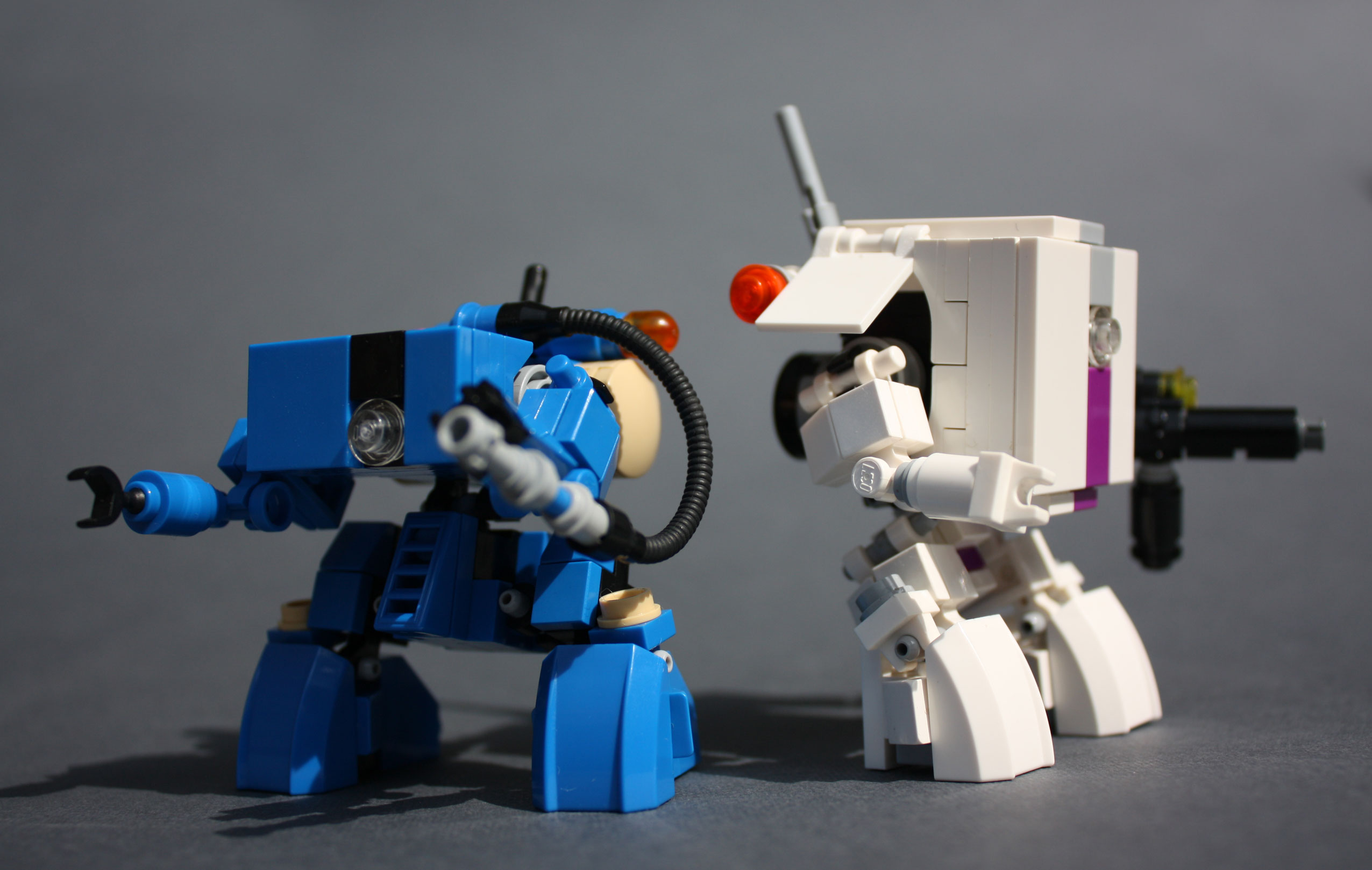 LEGO MOC - Mini Robots 104 Scavenger bots a.jpg