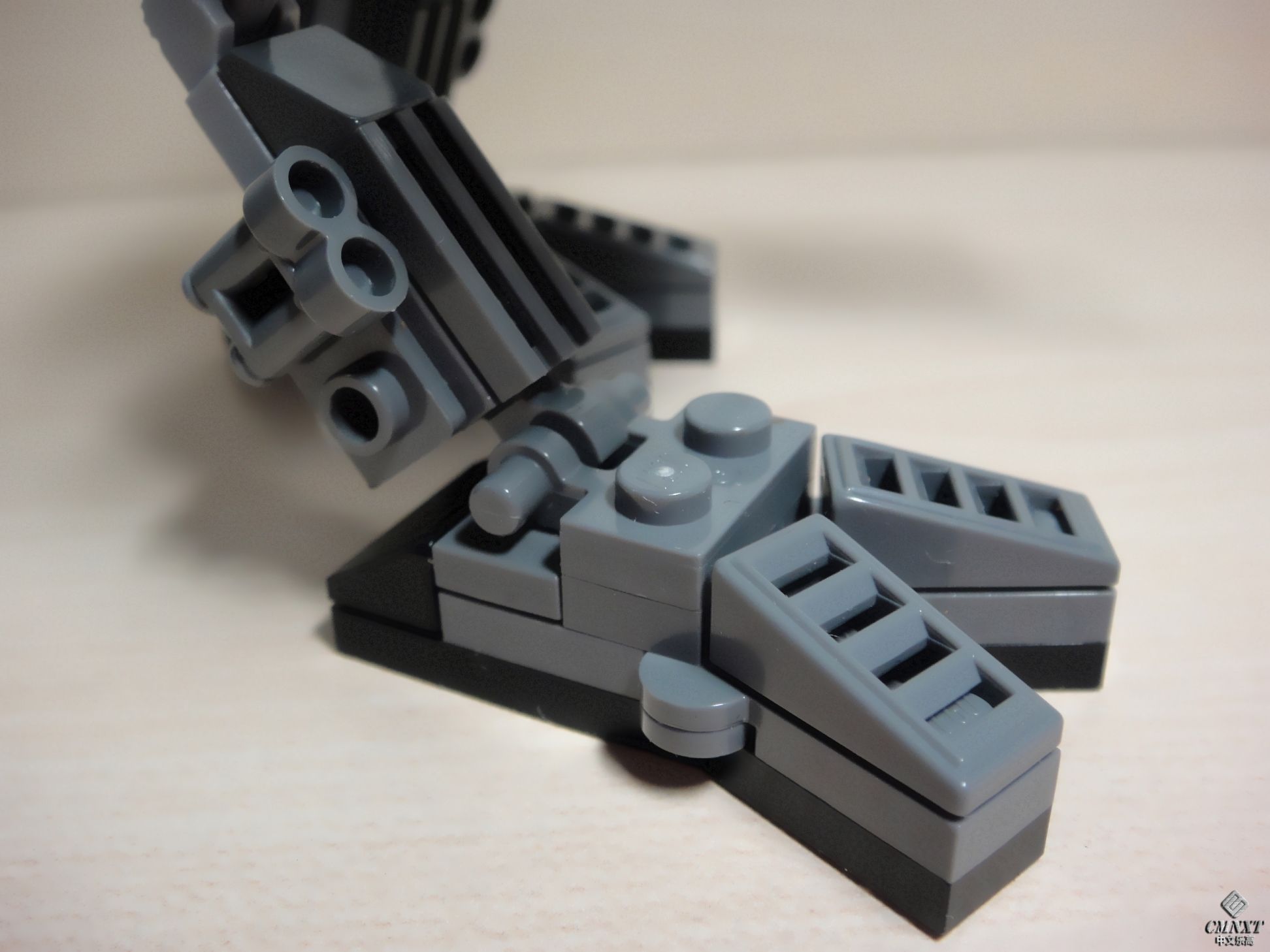 LEGO MOC - Steel Blade 05 Foot.JPG